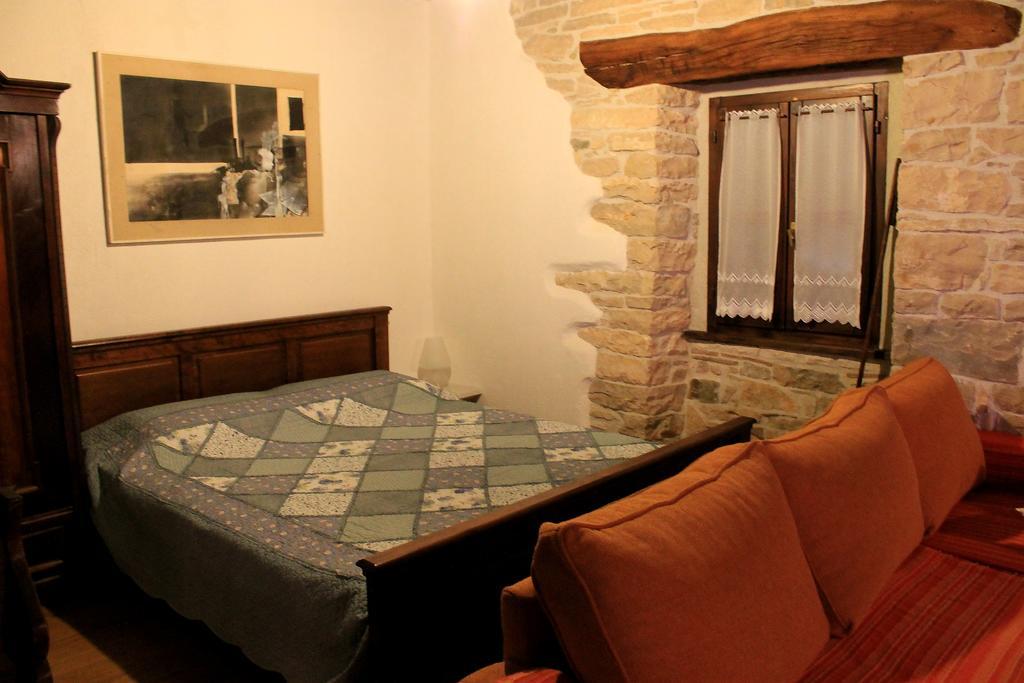 Apartments Mestri Grožnjan Cameră foto